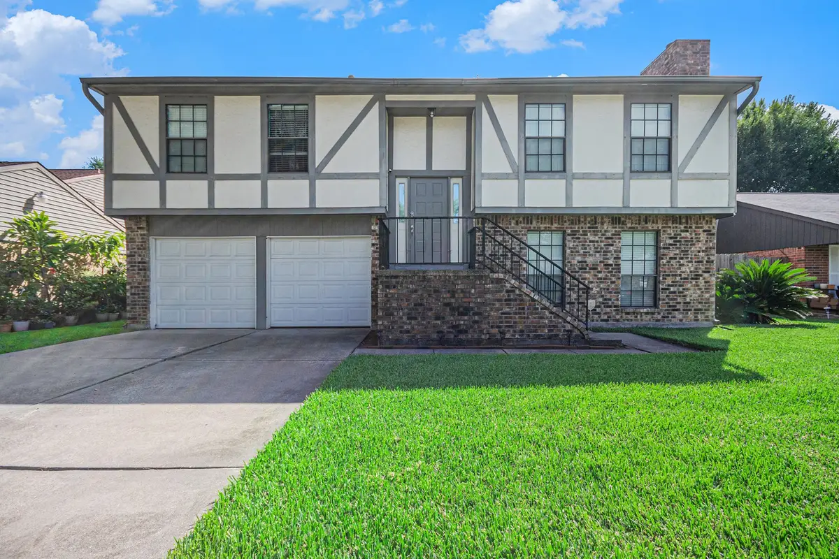 15819 Pipers View Drive, Houston, TX 77598 - Image #1