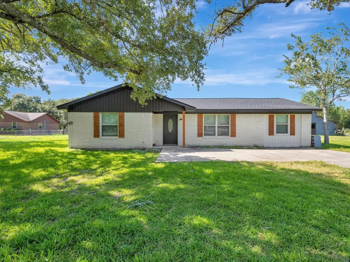 7230 Avenue L, Santa Fe, TX 77510 - #1