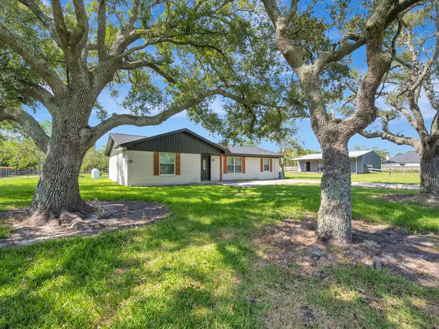 7230 Avenue L, Santa Fe, TX 77510 - #3