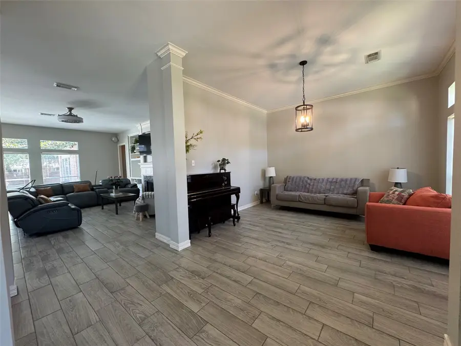 3615 Huggins Way Street, Pearland, TX 77584 - Image #3