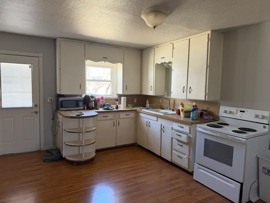 704 SW Avenue A, Andrews, TX 79714 - #3