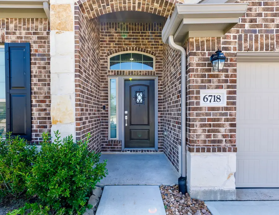 6718 Coral Bells Lane, Dickinson, TX 77539 - #2