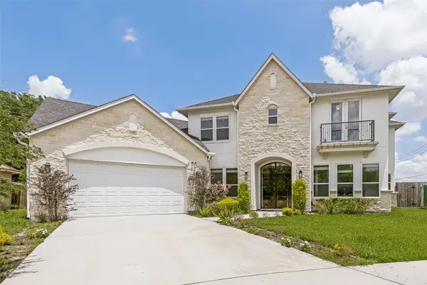 8002 N Circle Drive, Houston, TX 77071
