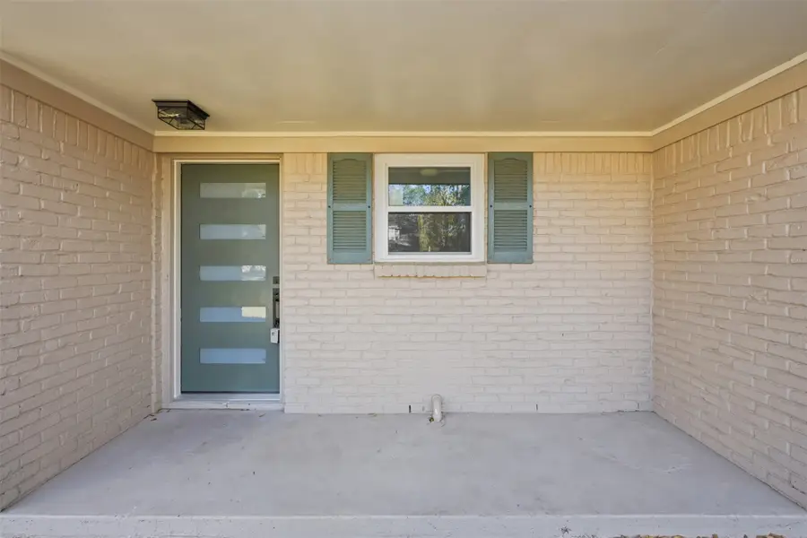 5002 Cedar Creek Drive, Dickinson, TX 77539 - Image #3