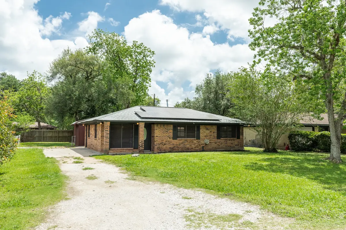 108 Avenue E, Brazoria, TX 77422 - #1