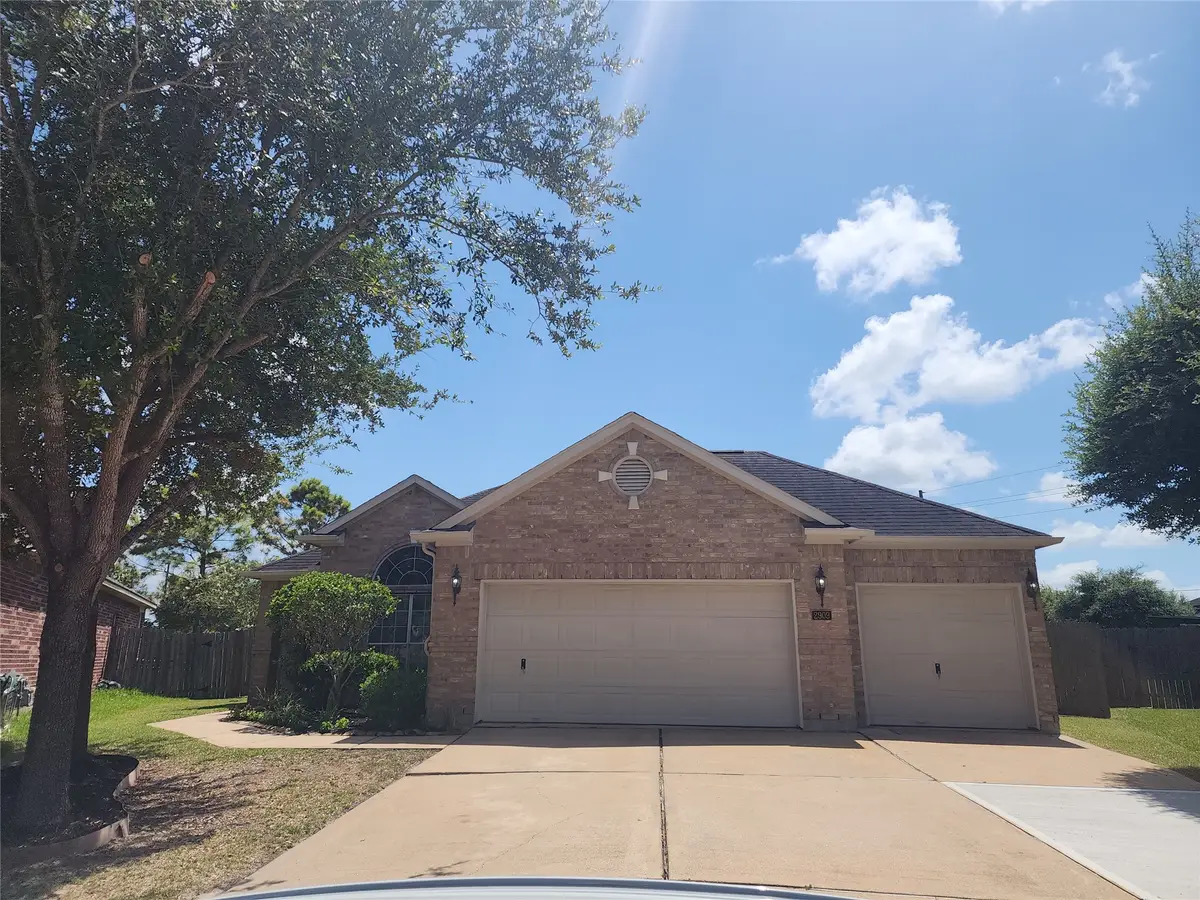 2909 Castleton Bay Lane, Pearland, TX 77584 - #1