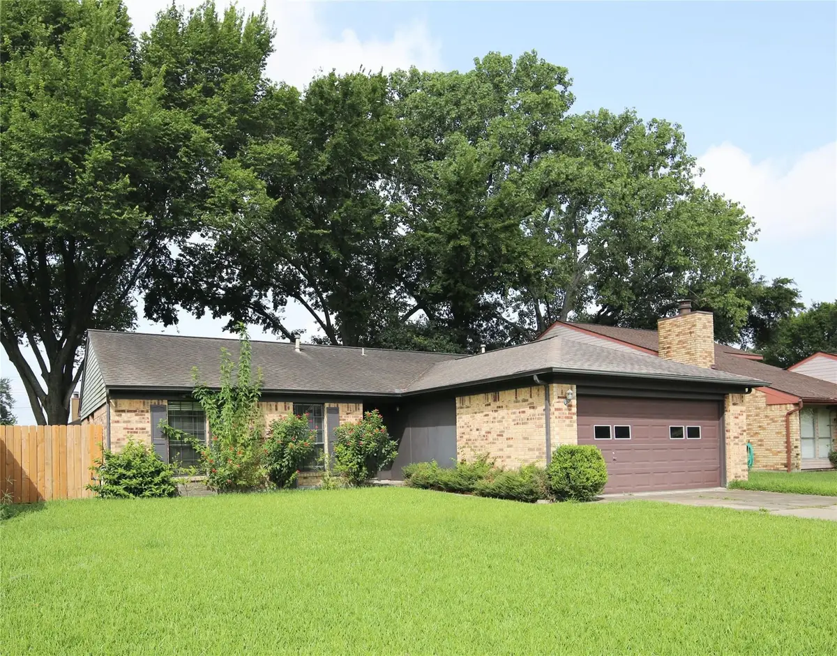 15826 Pipers View, Webster, TX 77598 - Image #1