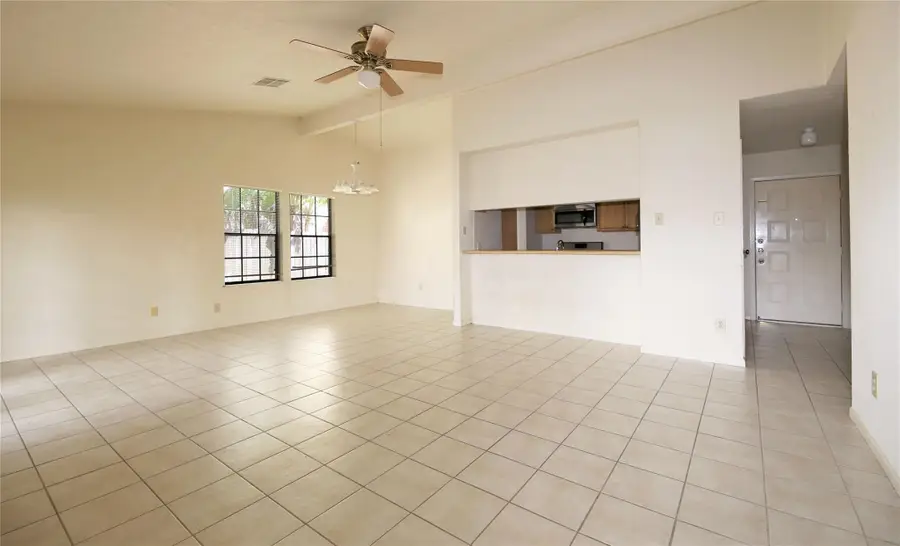 15826 Pipers View, Webster, TX 77598 - Image #3