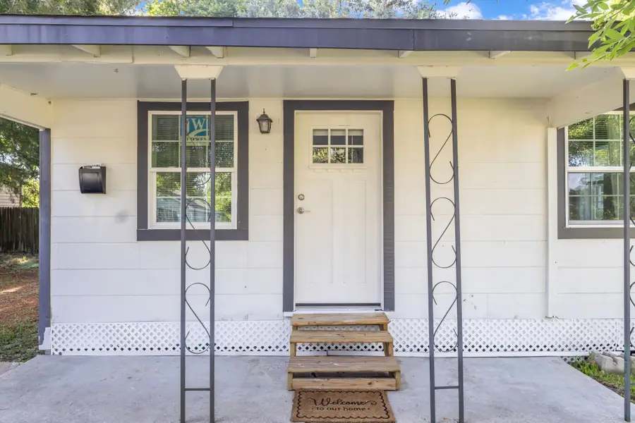 2215 Avenue B, Nederland, TX 77627 - #3