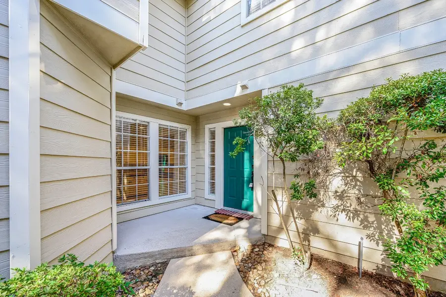 158 N Magnolia Pond Place #158E, The Woodlands, TX 77381 - #2