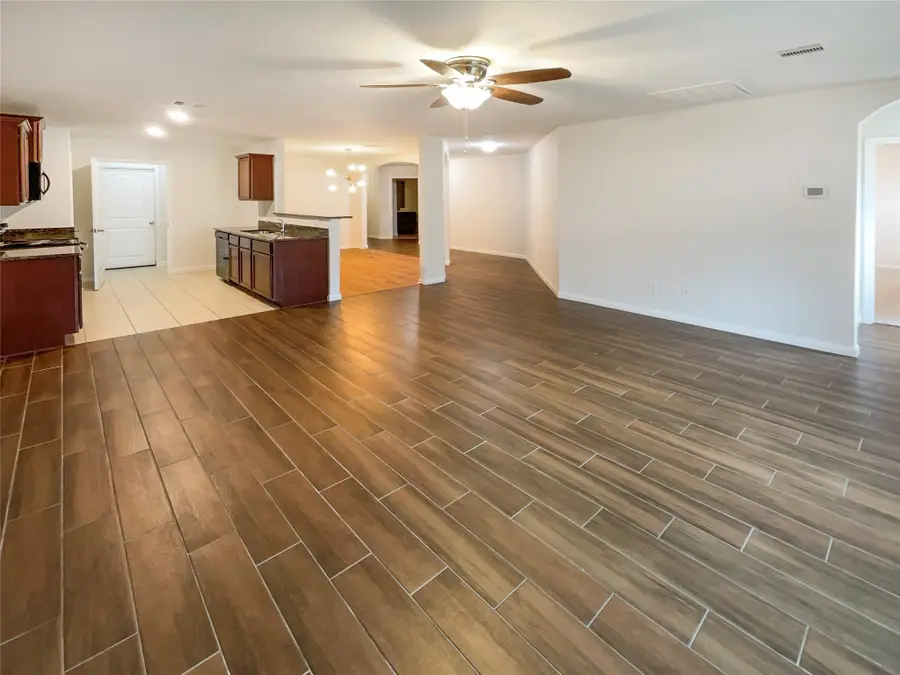 11122 Hillside Creek Drive, Humble, TX 77396 - Image #3