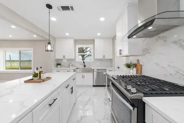 13431 Vrlla Road, Guy, TX 77444