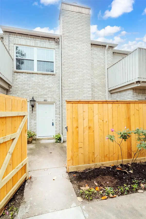 3800 Tanglewilde Street #607, Houston, TX 77063