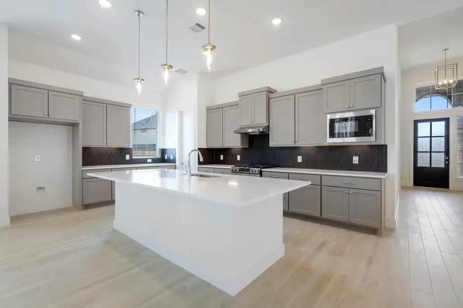 514 Tawny Rim Drive, Willis, TX 77318 - Image #2