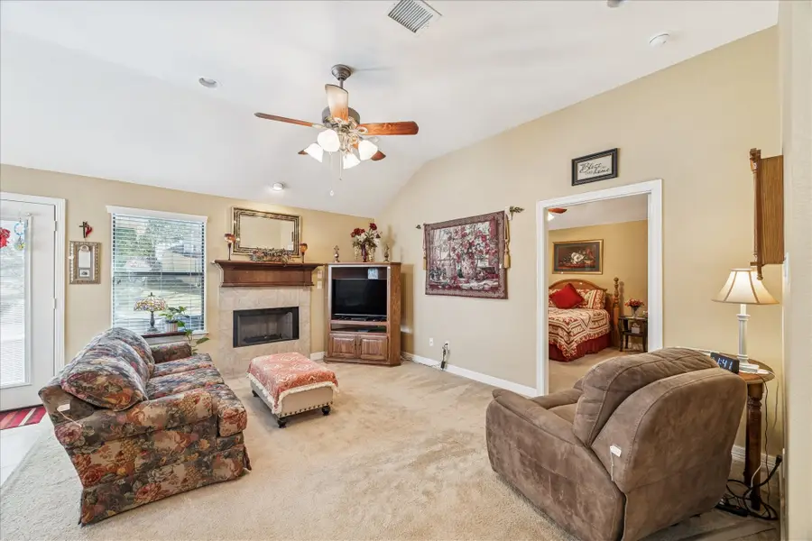 115 Harbour Town Circle, Conroe, TX 77356 - #2