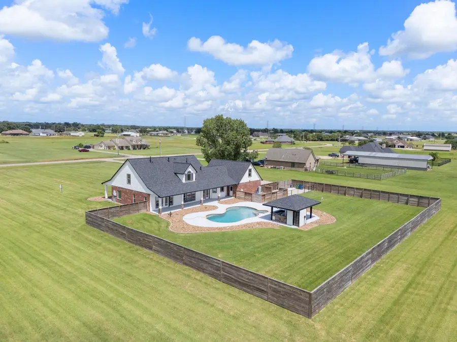 863 Bunkhouse Trail, Angleton, TX 77515 - #3