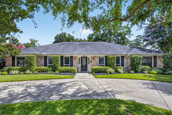 10118 Briar Forest Drive, Houston, TX 77042