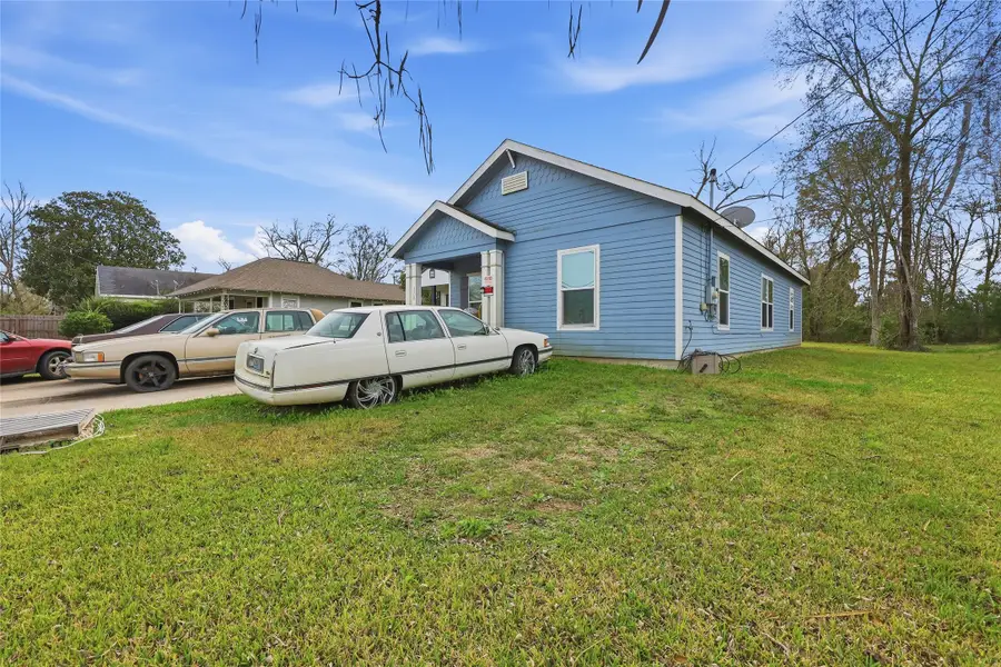 470 E Simmons Street, Beaumont, TX 77703 - Image #2