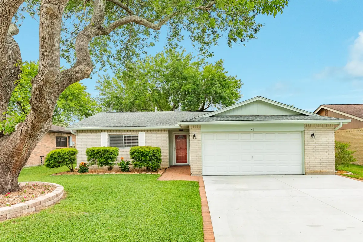 47 Wagon Lane Loop, Angleton, TX 77515 - #1