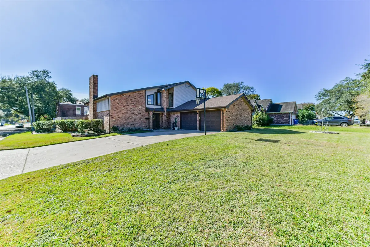 501 12th Avenue N, Texas City, TX 77590 - Image #1