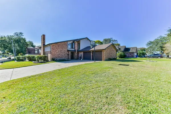 501 12th Avenue N, Texas City, TX 77590