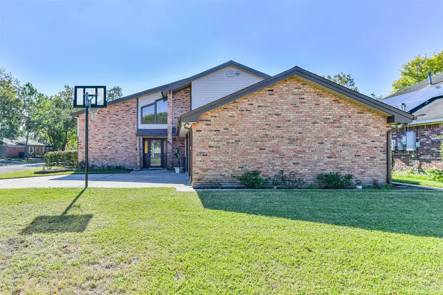 501 12th Avenue N, Texas City, TX 77590 - Image #2
