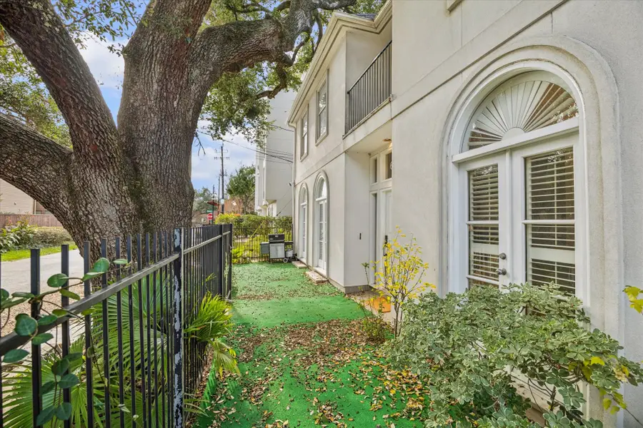 6552 Schuler Street, Houston, TX 77007 - Image #2