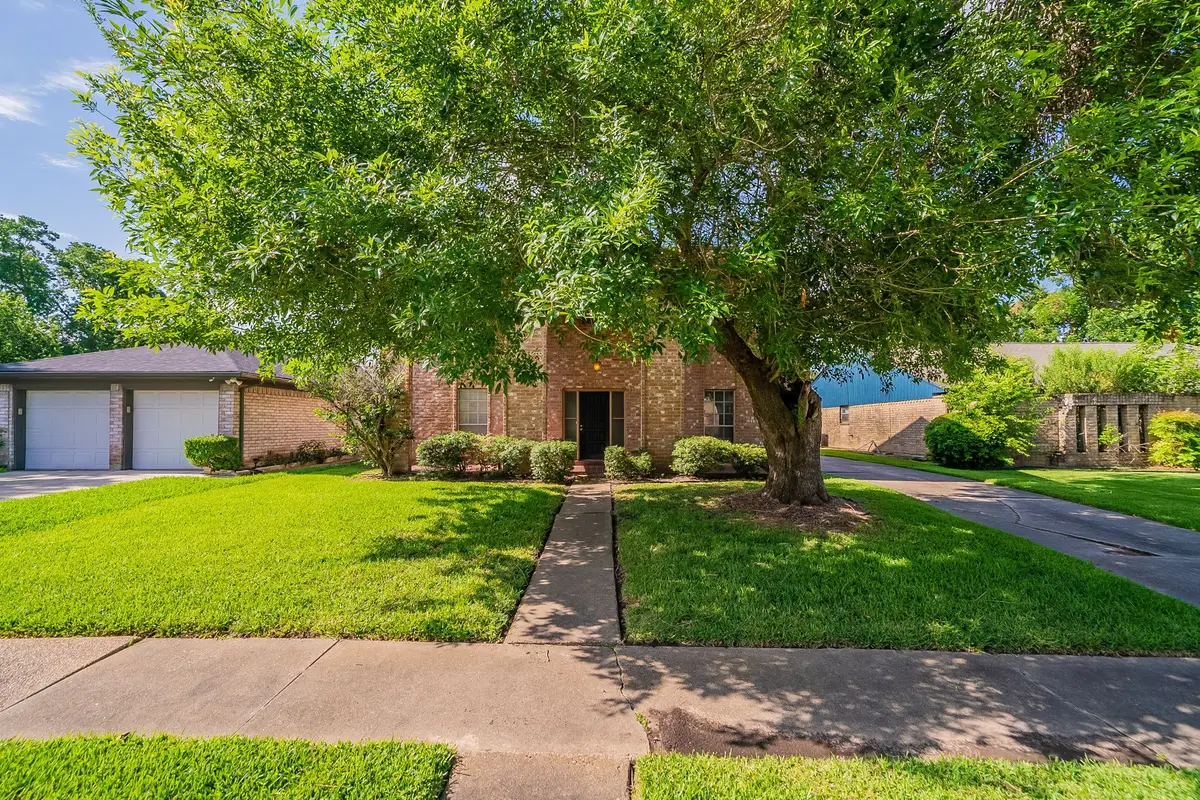 7631 Southmeadow Drive, Houston, TX 77071 - Image #1