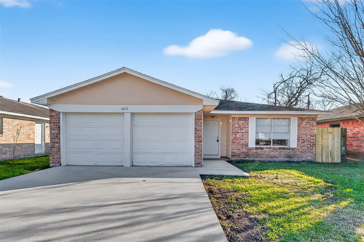 4610 36th Street E, Dickinson, TX 77539 - Image #1