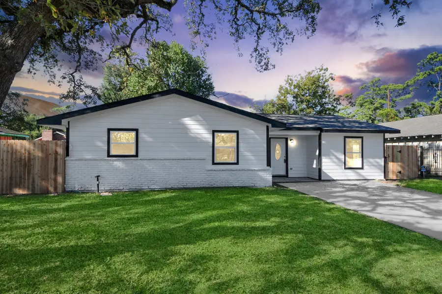 10507 Royal Oaks Drive, Houston, TX 77016 - Image #2