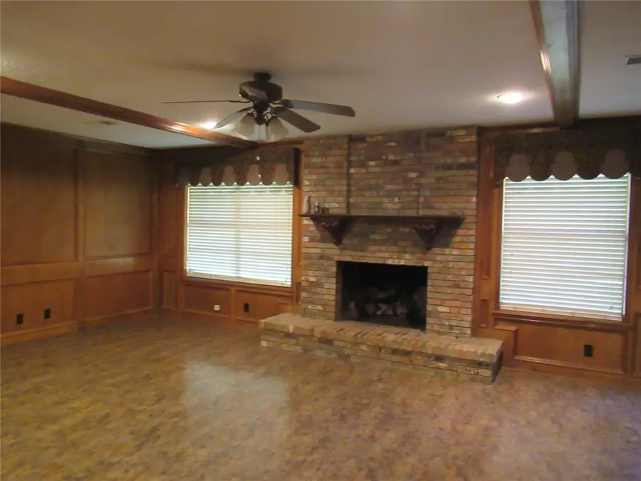 118 Arrowwood Street, Lake Jackson, TX 77566 - #3