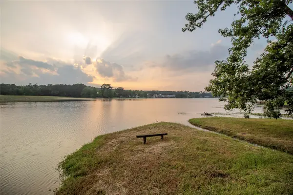 1630 Green Briar Drive, Huntsville, TX 77340