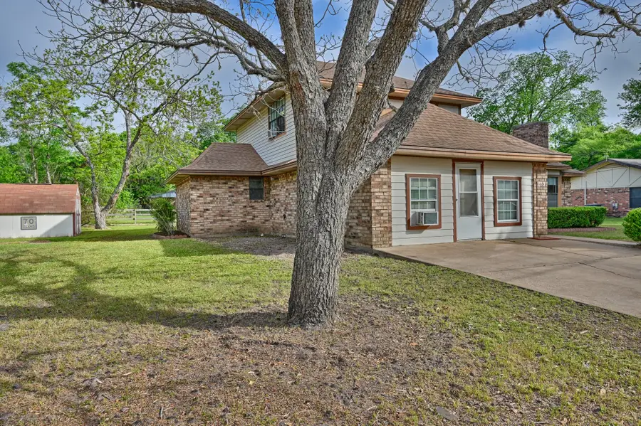 813 Gibbs Street, Navasota, TX 77868 - #2