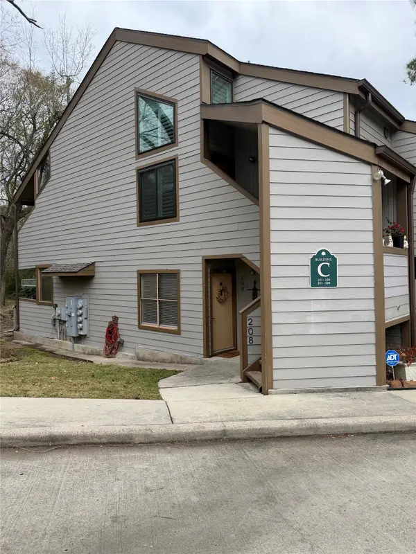 3900 Aspen Drive #1, Montgomery, TX 77356