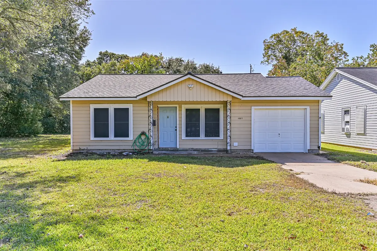 1007 Plum Street, La Marque, TX 77568 - Image #1