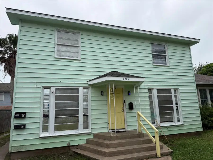 4715 Avenue R 1/2, Galveston, TX 77551 - #2