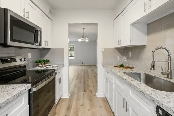 1701 Upland Drive #114, Houston, TX 77043