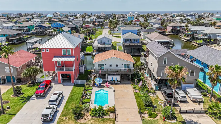22112 Yoakum Drive, Galveston, TX 77554 - Image #3