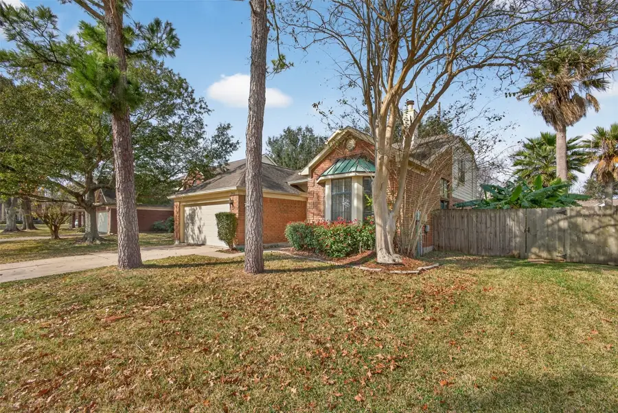 2022 Spinnaker Drive, League City, TX 77573 - Image #3