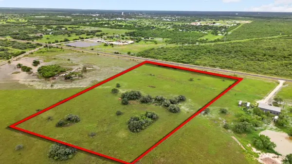 172 Highway 202, Refugio, TX 78377