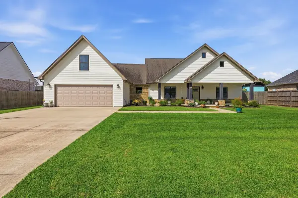 613 13th Street, Nederland, TX 77627