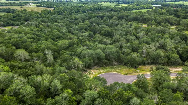 2-27 Millwood Trail, Brenham, TX 77833