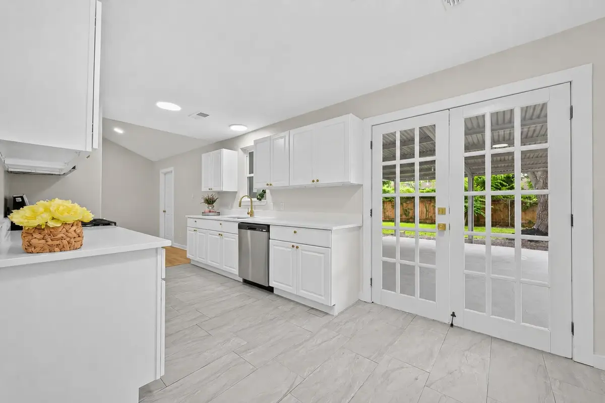 6418 Standing Oaks Street, Houston, TX 77050 - #1