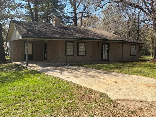 221 Yellowstone, Livingston, TX 77351