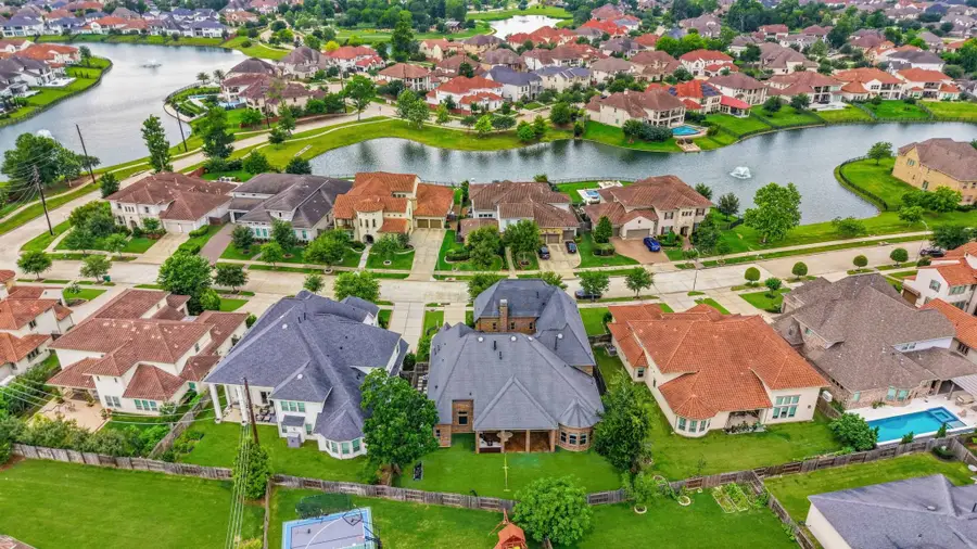 5735 Genoa Springs Lane, Sugar Land, TX 77479 - #3