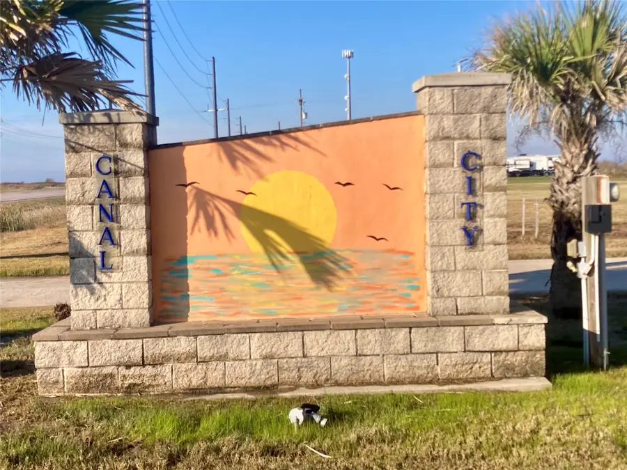 1136 Pennington Street, Gilchrist, TX 77617 - Image #2