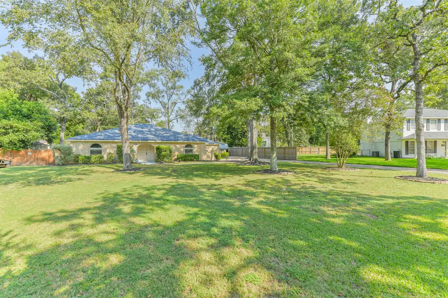 401 Glen Haven Drive, Conroe, TX 77385 - Image #2