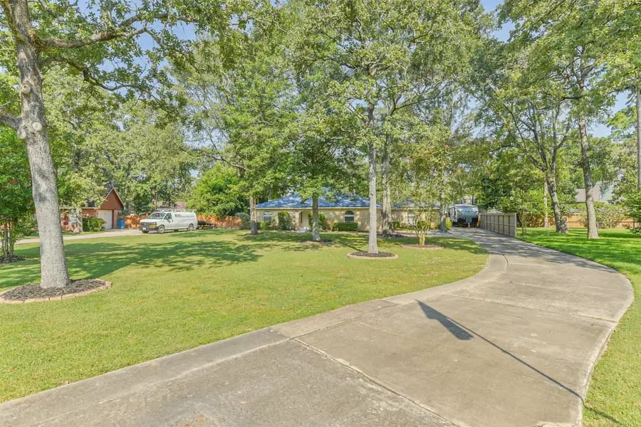 401 Glen Haven Drive, Conroe, TX 77385 - Image #3
