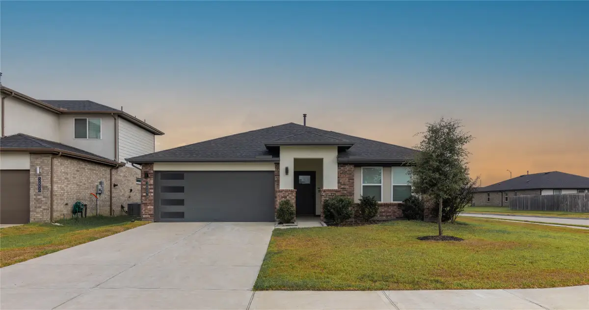 30002 Ousel Falls Lane, Fulshear, TX 77494 - #1