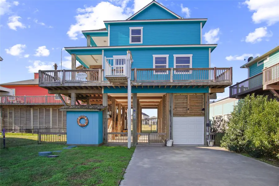 919 Mary Ann, Crystal Beach, TX 77650 - Image #2